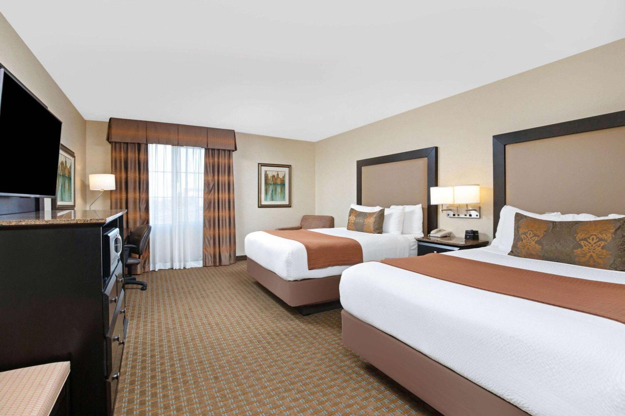 La Quinta By Wyndham Paso Robles Hotel Exterior photo