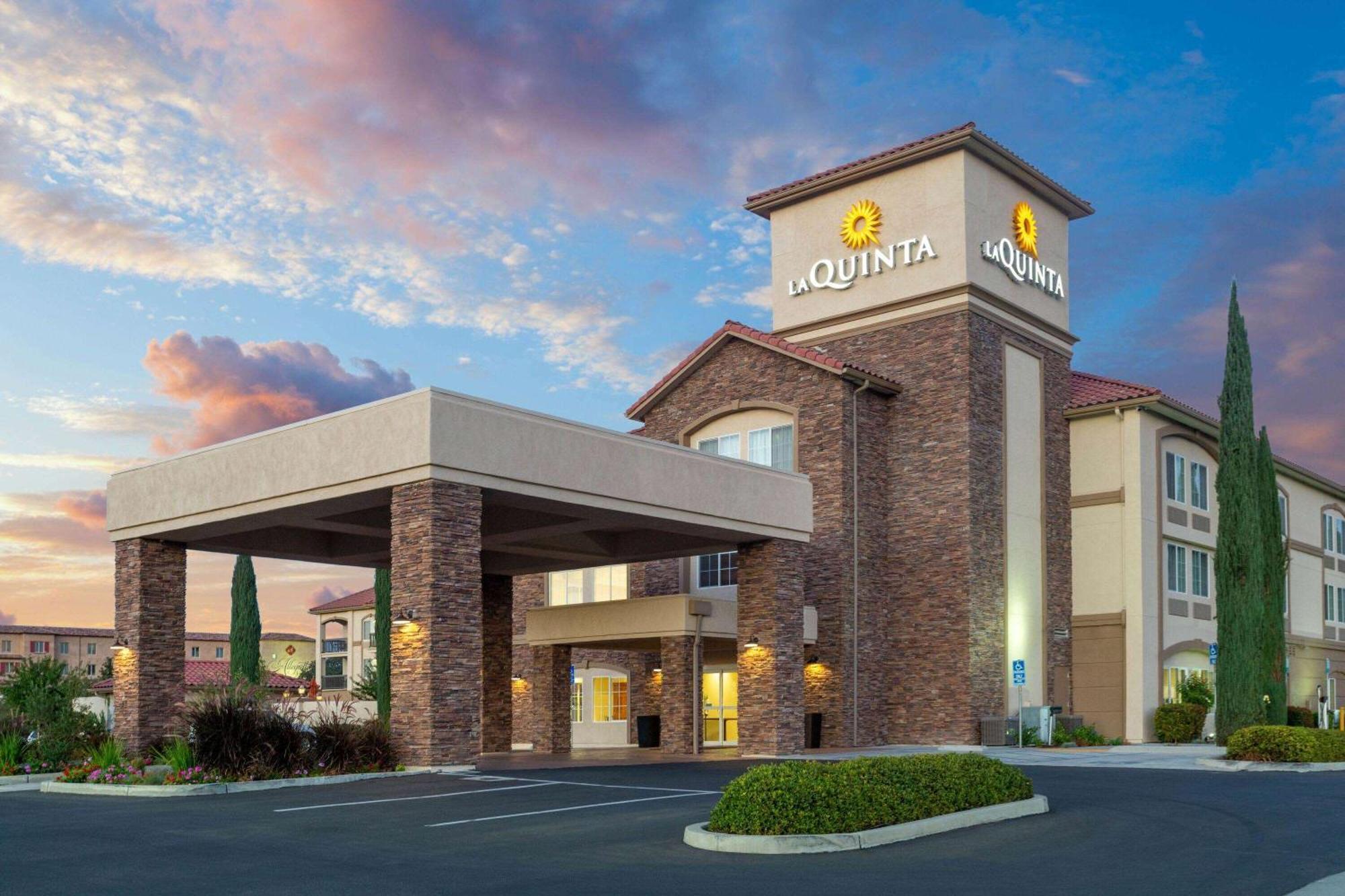 La Quinta By Wyndham Paso Robles Hotel Exterior photo