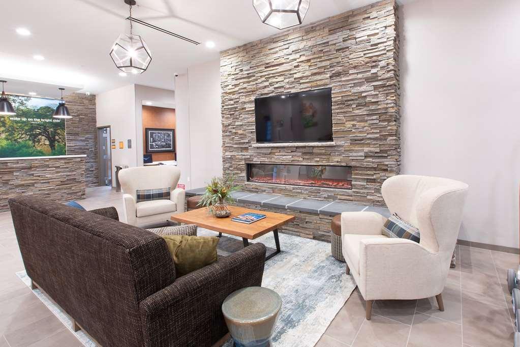 La Quinta By Wyndham Paso Robles Hotel Interior photo